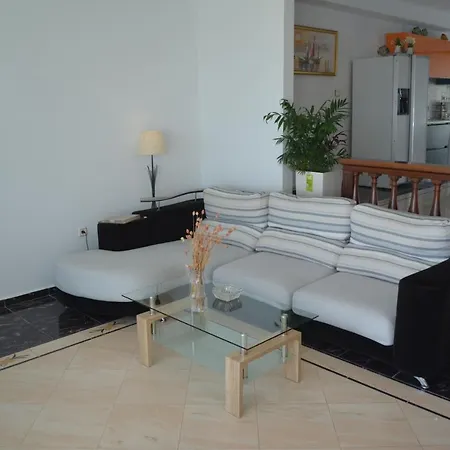Aphrodite Lux Sea View *