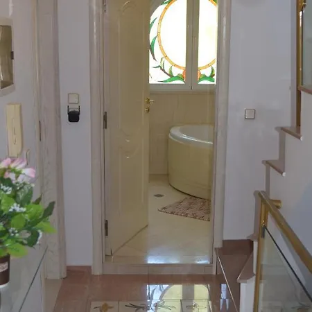 Aphrodite Lux Sea View