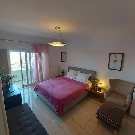 Aphrodite Lux Sea View *