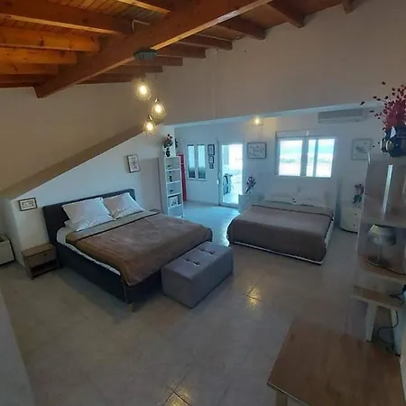 Aphrodite Lux Sea View